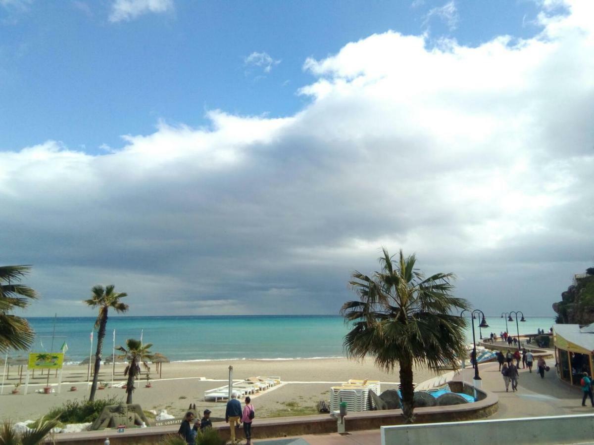 Nuevo Roca Chica, Primera Linea Playa,Torremolinos Exterior foto